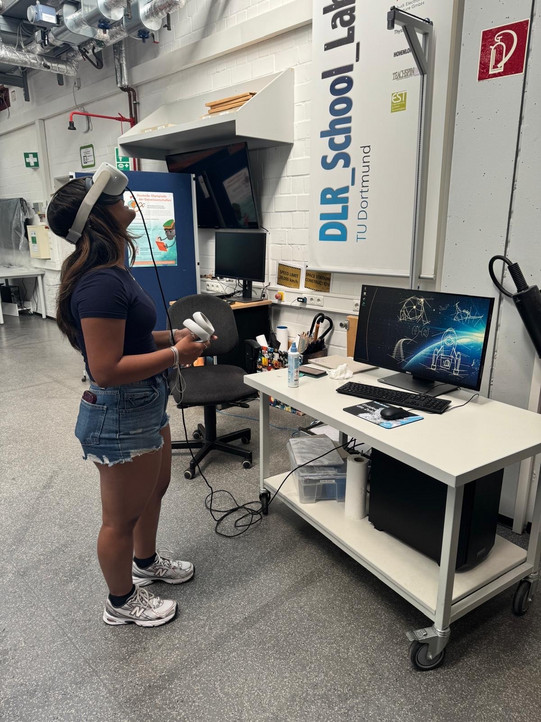 Prema im DLR School Lab