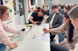 Workshop Situation, vorne links: Dr. Sylvia Rückheim 